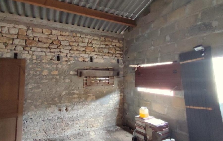 Maison LE DOUHET (17100)  44 m2 42 000 € 