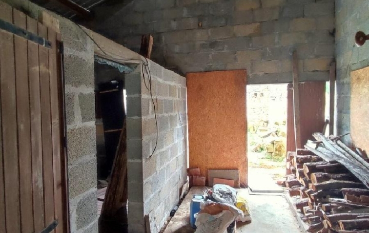 Maison LE DOUHET (17100)  44 m2 42 000 € 