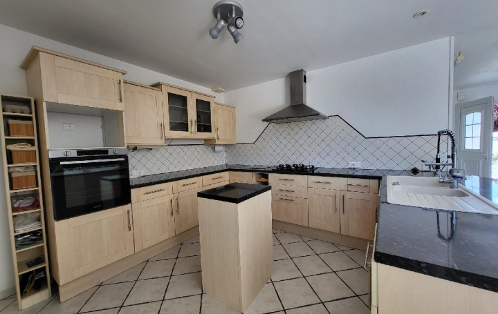 Maison LOULAY (17330)  125 m2 209 500 € 