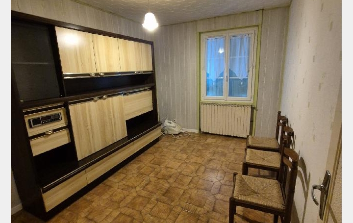 Maison LES FOSSES (79360)  192 m2 200 000 € 