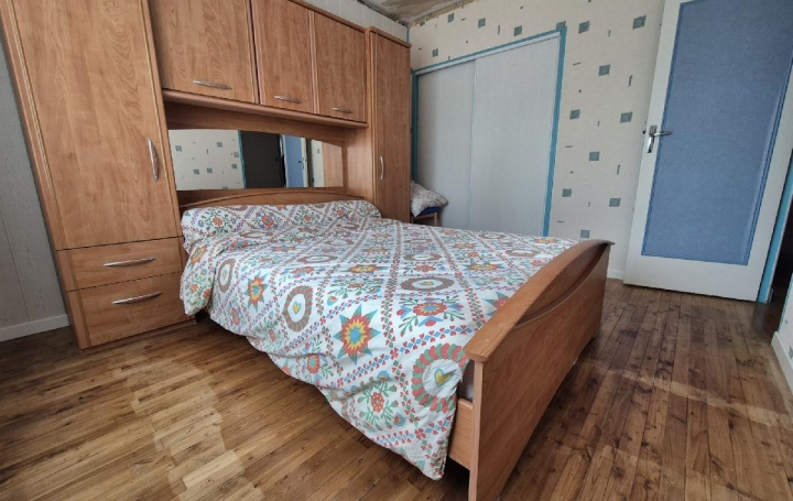 Maison LES FOSSES (79360)  192 m2 200 000 € 