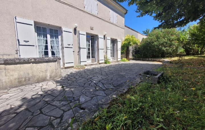 Maison SAINT-JEAN-D'ANGELY (17400)  111 m2 199 000 € 