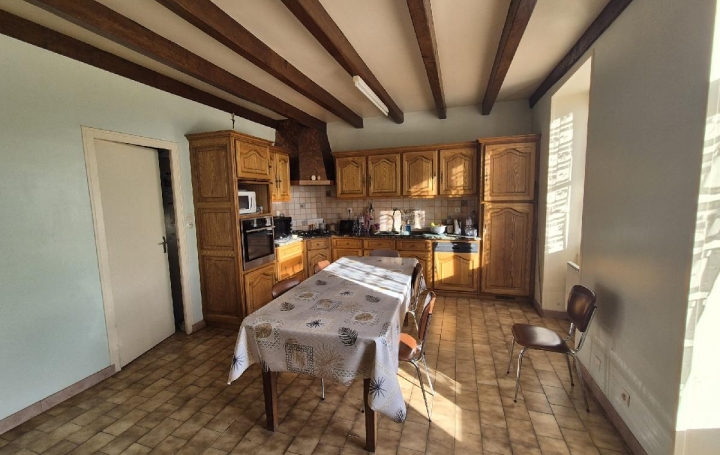 Maison SAINT-PIERRE-DE-L'ISLE (17330)  127 m2 263 000 € 