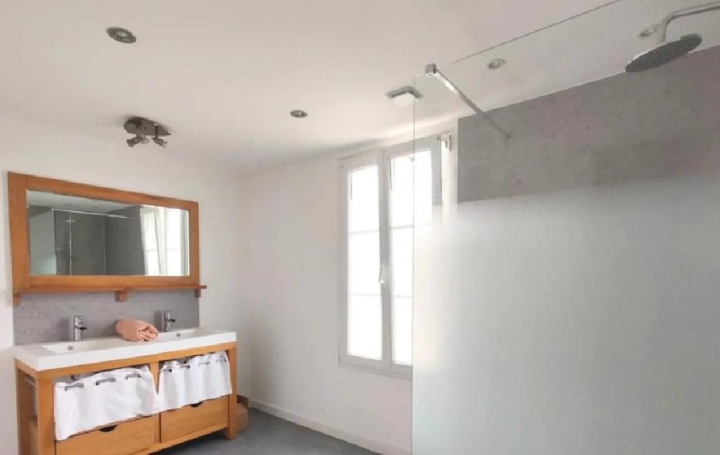 Maison BREUIL-LA-REORTE (17700)  175 m2 309 000 € 