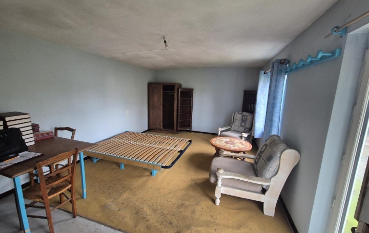 Maison LA FOYE-MONJAULT (79360)  72 m2 22 000 € 