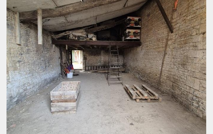 Maison LA FOYE-MONJAULT (79360)  72 m2 22 000 € 