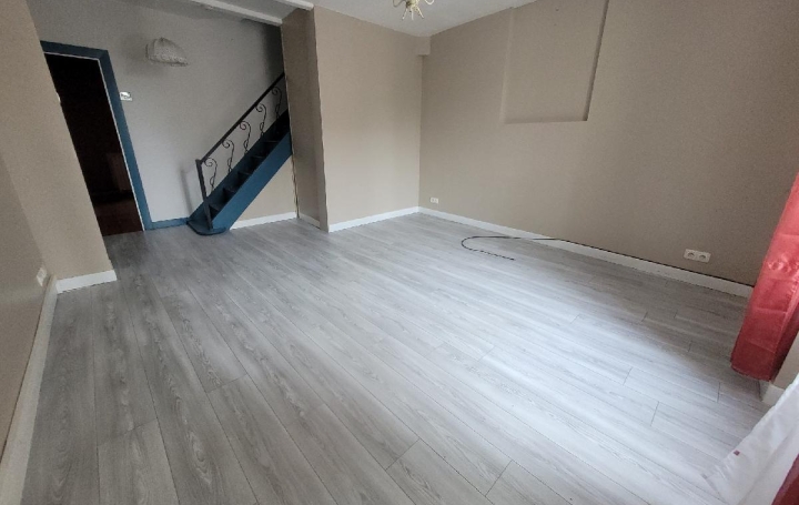 Maison SAINT-JEAN-D'ANGELY (17400)  154 m2 190 500 € 