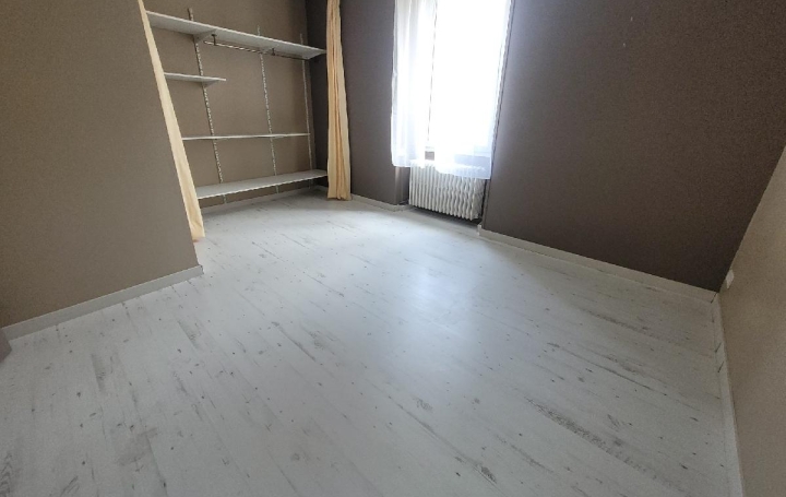 Maison SAINT-JEAN-D'ANGELY (17400)  154 m2 190 500 € 