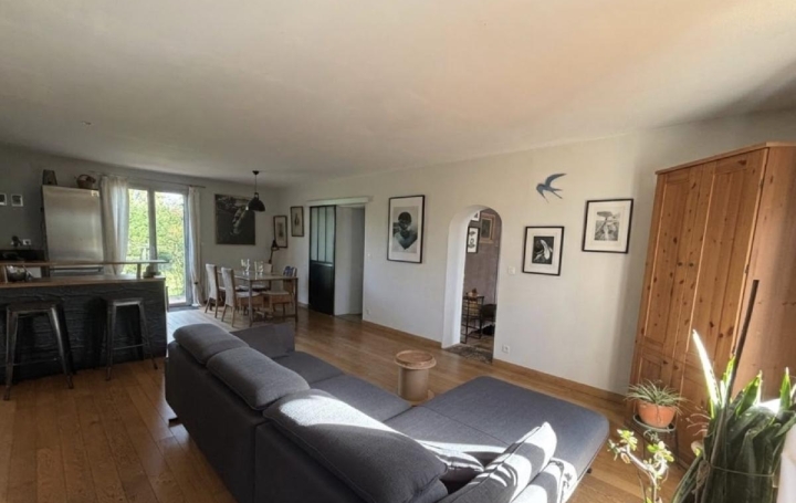 Maison ARTIGUES-PRES-BORDEAUX (33370)  120 m2 330 000 € 