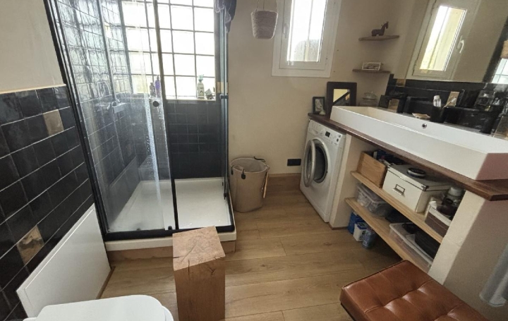 Maison ARTIGUES-PRES-BORDEAUX (33370)  120 m2 330 000 € 