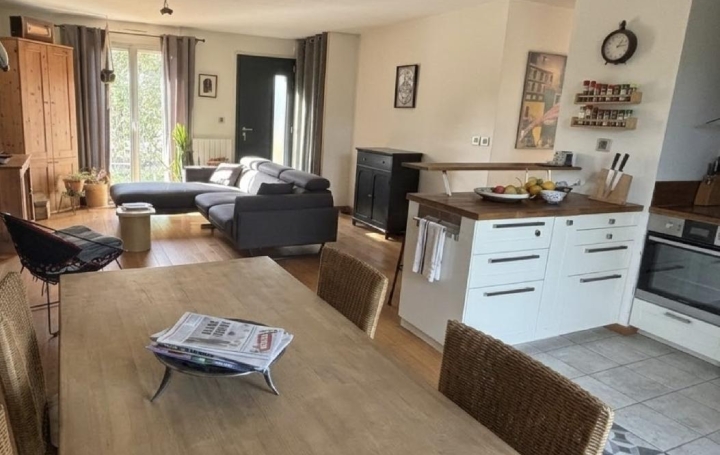 Maison ARTIGUES-PRES-BORDEAUX (33370)  120 m2 330 000 € 