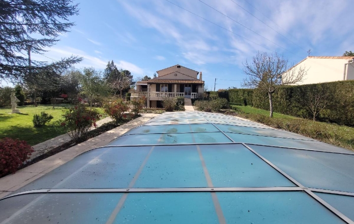 Maison LA VERGNE (17400)  173 m2 450 000 € 