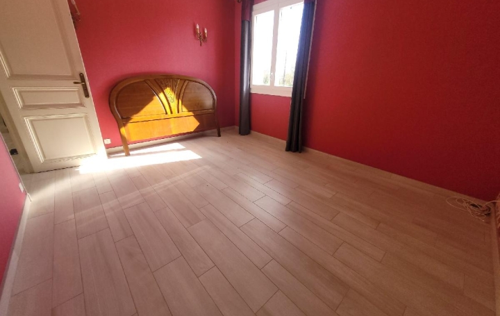 Maison LA VERGNE (17400)  173 m2 450 000 € 