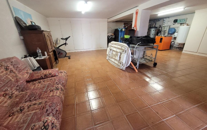 Maison LA VERGNE (17400)  173 m2 450 000 € 