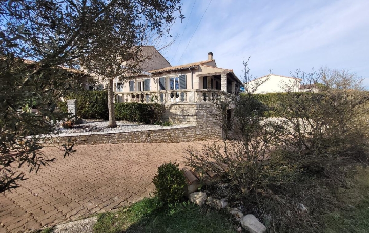 Maison LA VERGNE (17400)  173 m2 450 000 € 