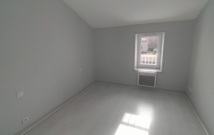 Maison PRIN-DEYRANCON (79210)  101 m2 195 000 € 