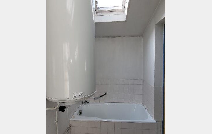 Maison TONNAY-BOUTONNE (17380)  65 m2 61 000 € 