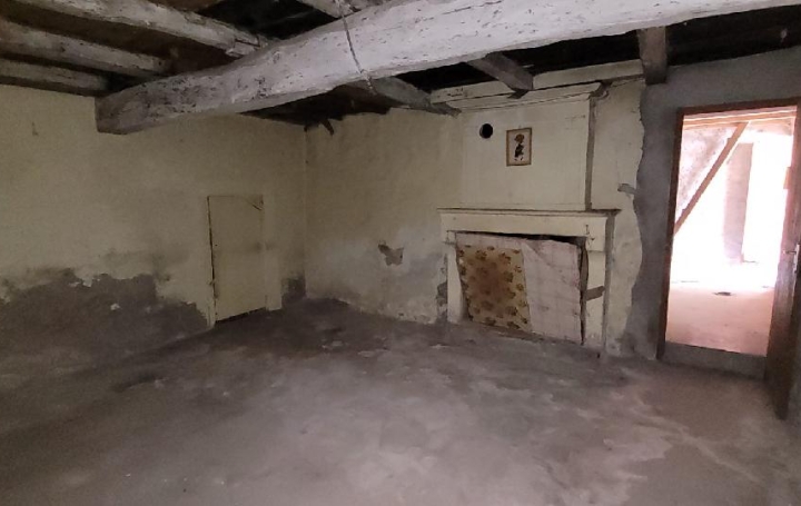 Maison TONNAY-BOUTONNE (17380)  65 m2 61 000 € 