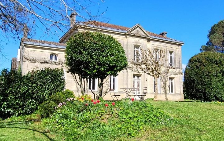 Maison / Villa PUGNAC (33710) 408 m<sup>2</sup> 786 600 € 
