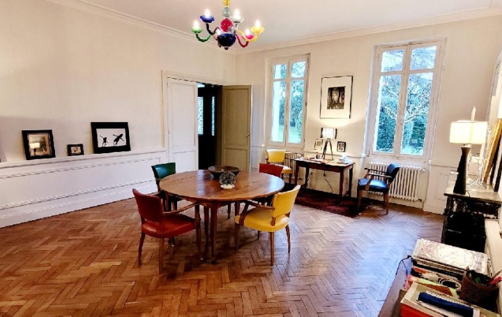 Maison PUGNAC (33710)  408 m2 786 600 € 