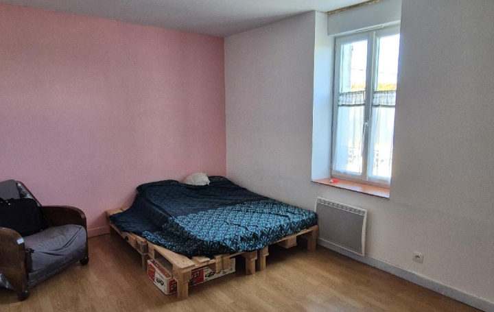 Maison SAINT-LOUP (17380)  195 m2 189 000 € 