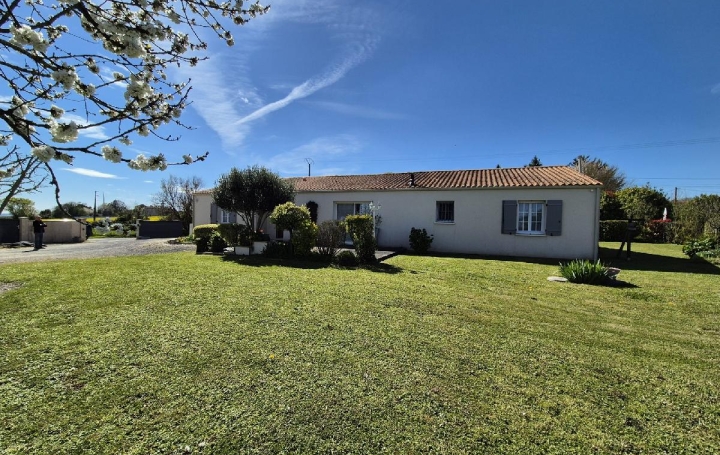 Maison / Villa LA JARRIE-AUDOUIN (17330) 145 m<sup>2</sup> 245 000 € 
