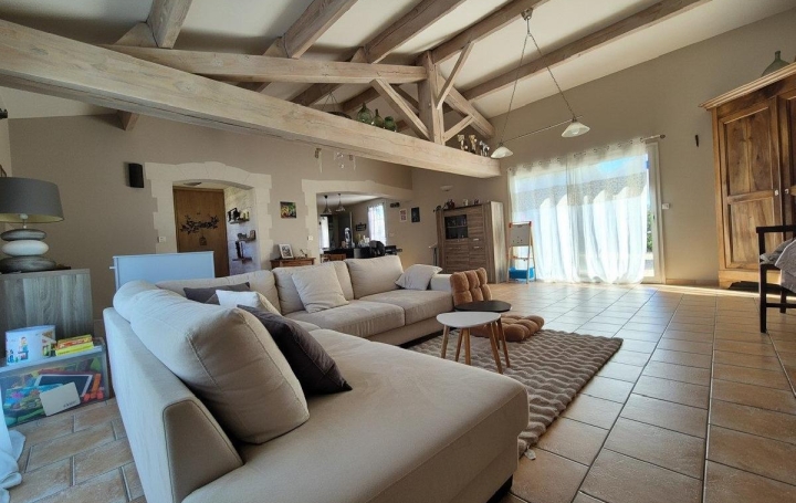 Maison LA JARRIE-AUDOUIN (17330)  145 m2 245 000 € 