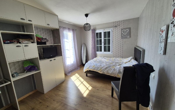 Maison LA JARRIE-AUDOUIN (17330)  145 m2 245 000 € 