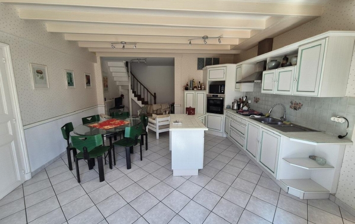 Maison BEAUVOIR-SUR-NIORT (79360)  208 m2 209 000 € 
