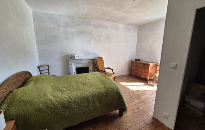 Maison BEAUVOIR-SUR-NIORT (79360)  208 m2 209 000 € 