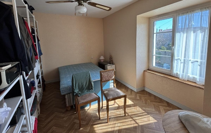 Maison VAL-DU-MIGNON (79210)  200 m2 199 500 € 