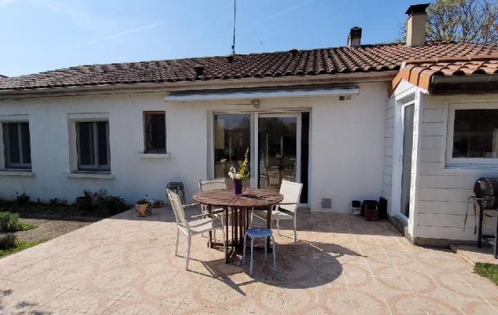 Maison SAINT-JEAN-D'ANGELY (17400)  105 m2 249 000 € 