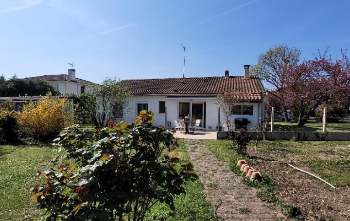 Maison SAINT-JEAN-D'ANGELY (17400)  105 m2 249 000 € 