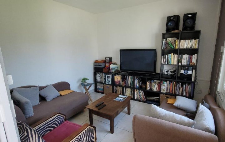 Maison SAINT-JEAN-D'ANGELY (17400)  105 m2 249 000 € 