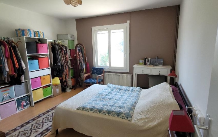 Maison SAINT-JEAN-D'ANGELY (17400)  105 m2 249 000 € 