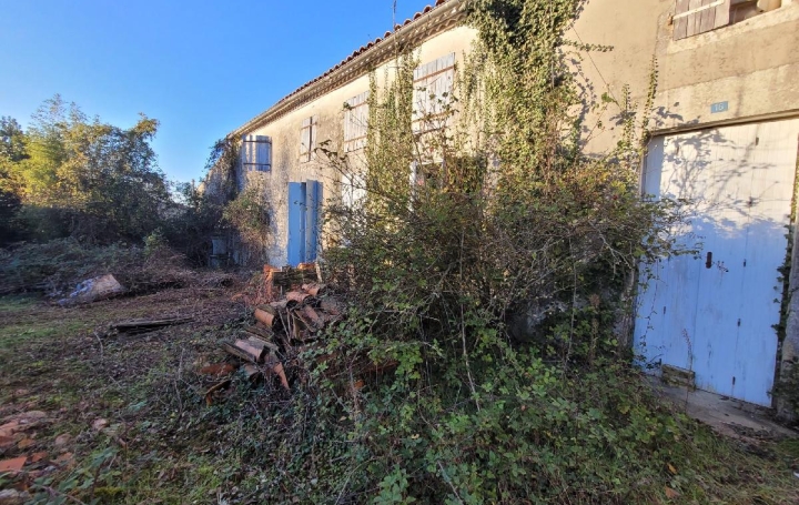 Maison ESSOUVERT (17400)  210 m2 76 000 € 