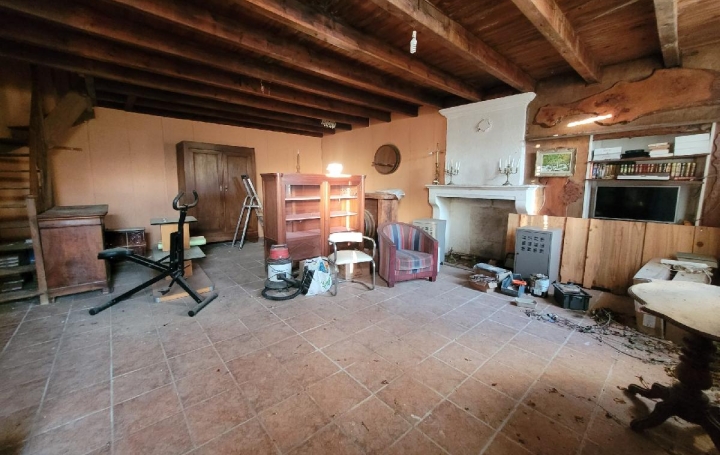 Maison ESSOUVERT (17400)  210 m2 76 000 € 