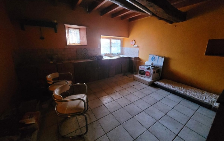 Maison ESSOUVERT (17400)  210 m2 76 000 € 