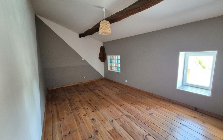 Maison VAL-DU-MIGNON (79360)  230 m2 320 000 € 
