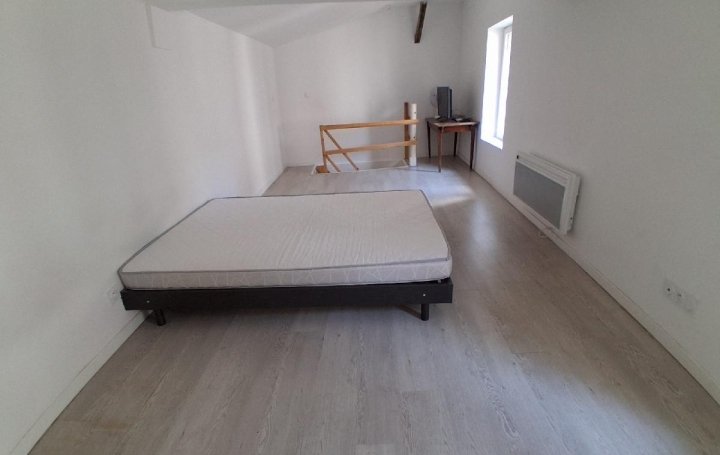 Maison SAINT-JEAN-D'ANGELY (17400)  53 m2 65 000 € 