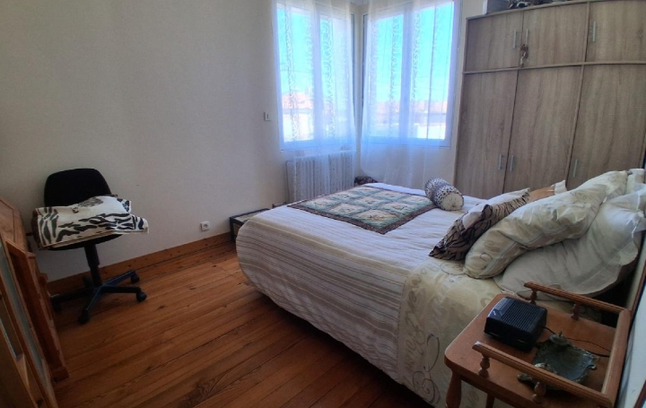 Maison SAINT-JEAN-D'ANGELY (17400)  139 m2 222 000 € 