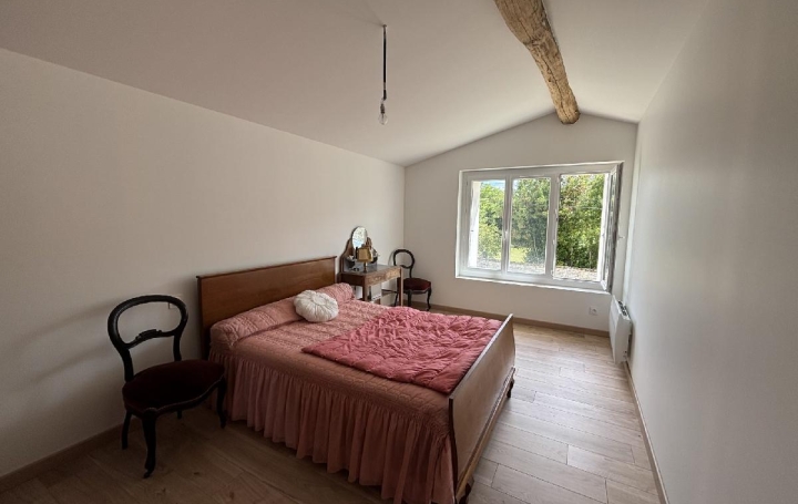 Maison LA FOYE-MONJAULT (79360)  240 m2 295 000 € 