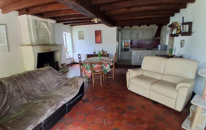 Maison LES NOUILLERS (17380)  260 m2 273 000 € 