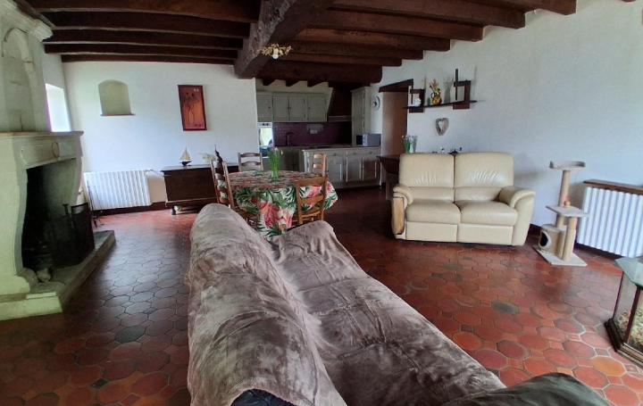 Maison LES NOUILLERS (17380)  260 m2 273 000 € 