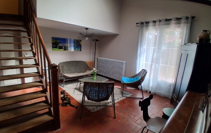 Maison LES NOUILLERS (17380)  260 m2 273 000 € 