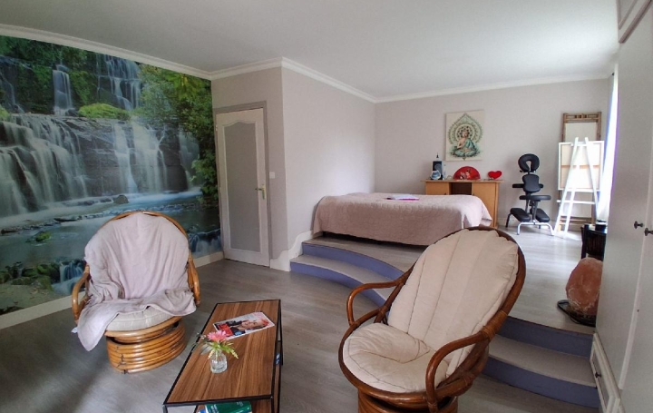 Maison LES NOUILLERS (17380)  260 m2 273 000 € 