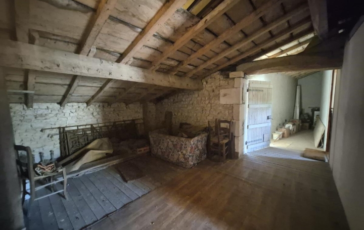 Maison LOIRE-SUR-NIE (17470)  130 m2 149 000 € 