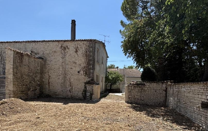Maison MARSAIS (17700)  195 m2 189 500 € 