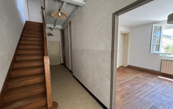 Maison MARSAIS (17700)  195 m2 189 500 € 