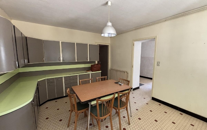 Maison MARSAIS (17700)  195 m2 189 500 € 